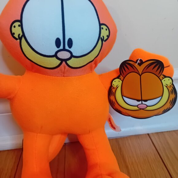 2022 Toy Factory Modern Neon Garfield Small Plushie Stuffed Animal Fat Cat READ - Picture 5 of 10